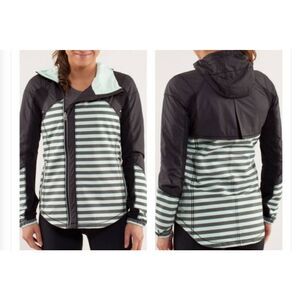 Lululemon Get Up & Glow Reflective 360 Jacket – Sea Stripe Mint Moment/Black, Wo